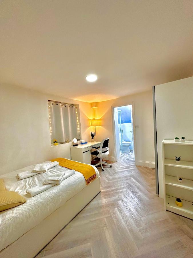 Charming 4 Bedrooms House With Garden In Heart Of London Camden Екстериор снимка